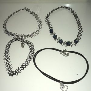 4 Chokers